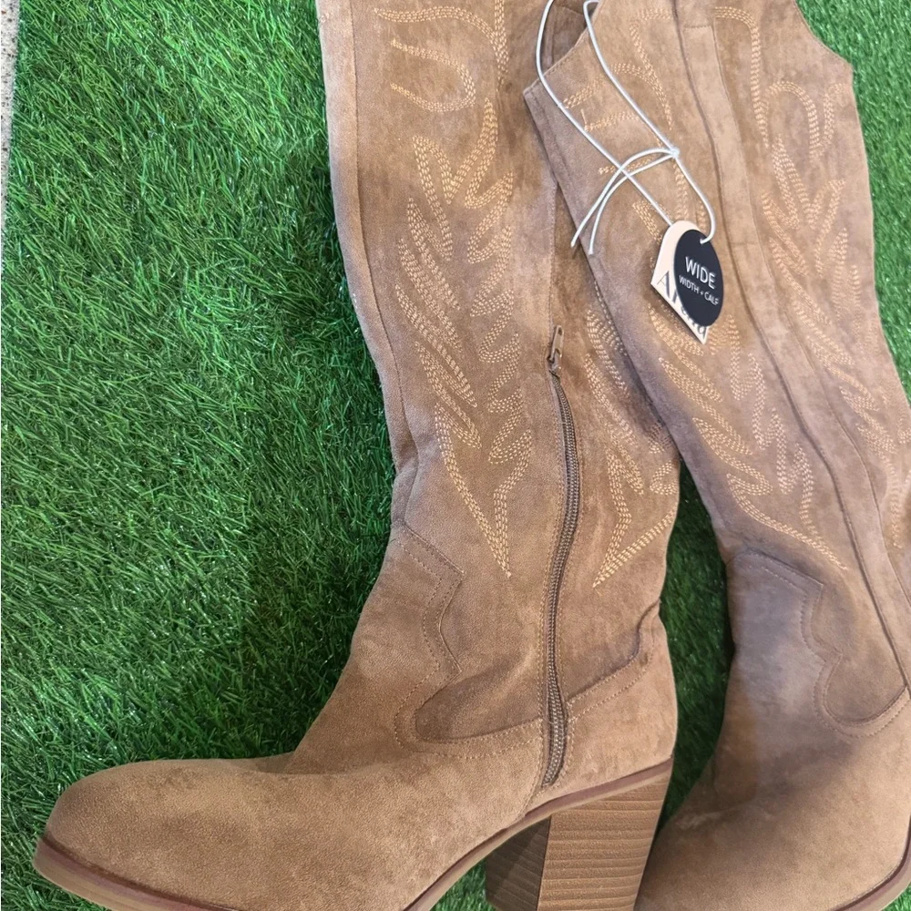 ARULA Brown Suede Western Boots - Picture 2 of 6